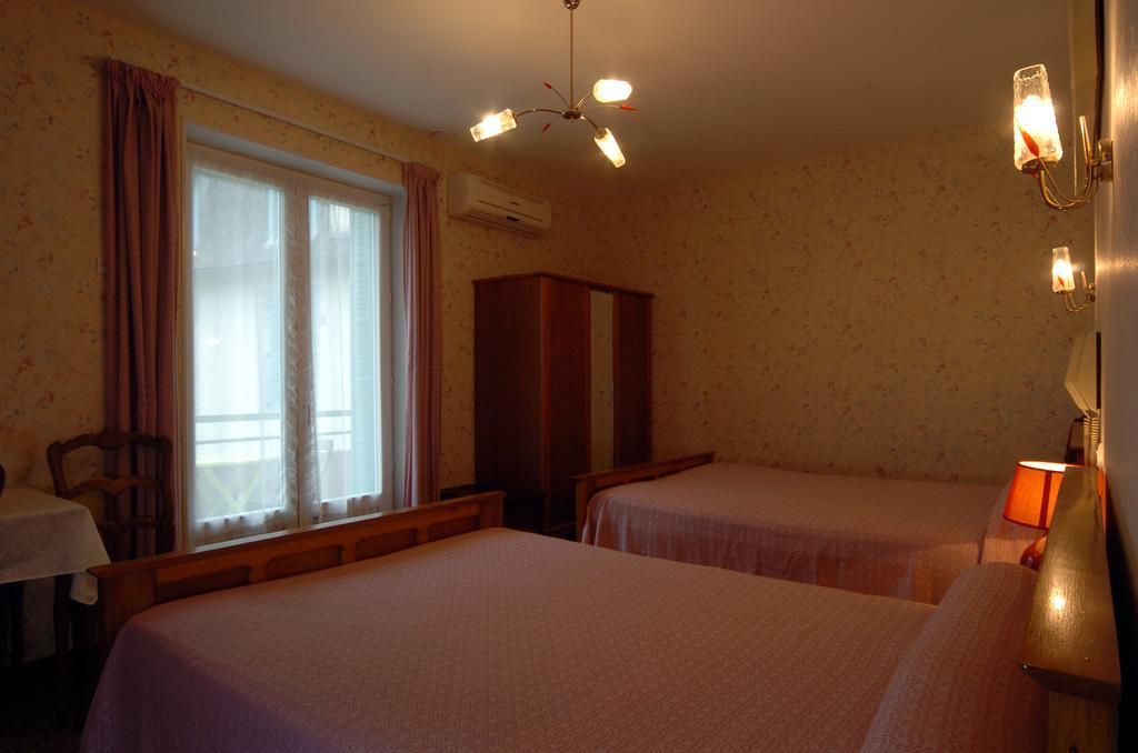 Hotel Du Lion D'Or Entraygues-sur-Truyère الغرفة الصورة